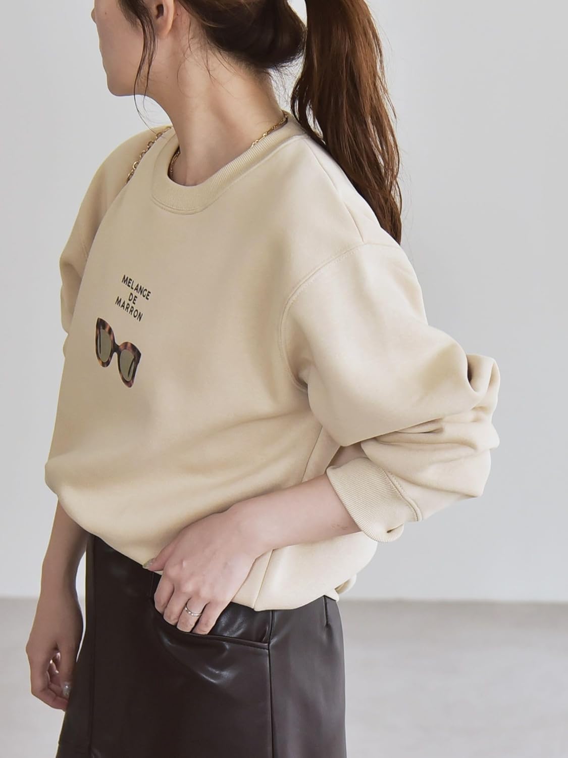 [カランシエル] 一部追加予約》ANGE IN DISGUISE:〈手洗い可能〉フォト＆ロゴ スウェット 612060006