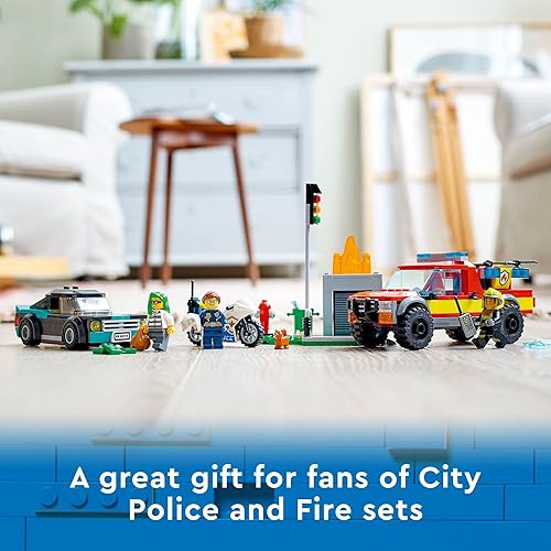 Miniatura 6 de LEGO City Fire Rescue & Police Chase - Juego de construcción de bomberos y policía para niños, con 3 minifiguras, camión de emergencia, patrulla,
