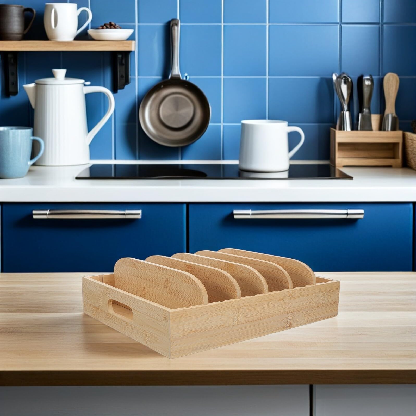 Sosoport Organizer in Bambù con 5 Divisori Regolabili e 6 Scomparti, Contenitore per Coperchi con Maniglie Ergonomiche, Grande Capacità per Armadietti e Cassetti in Cucina