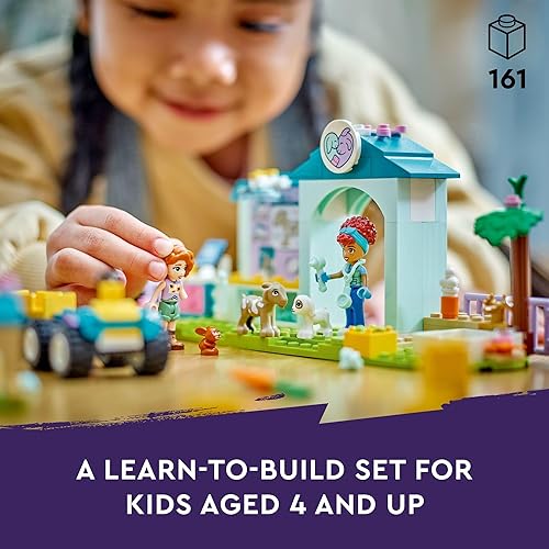 Miniatura 2 de LEGO Friends Farm Animal Vet Clinic Toy - Kit de construcción de juego de simulación, regalo para niñas y niños de 4 años, incluye 2 personajes de