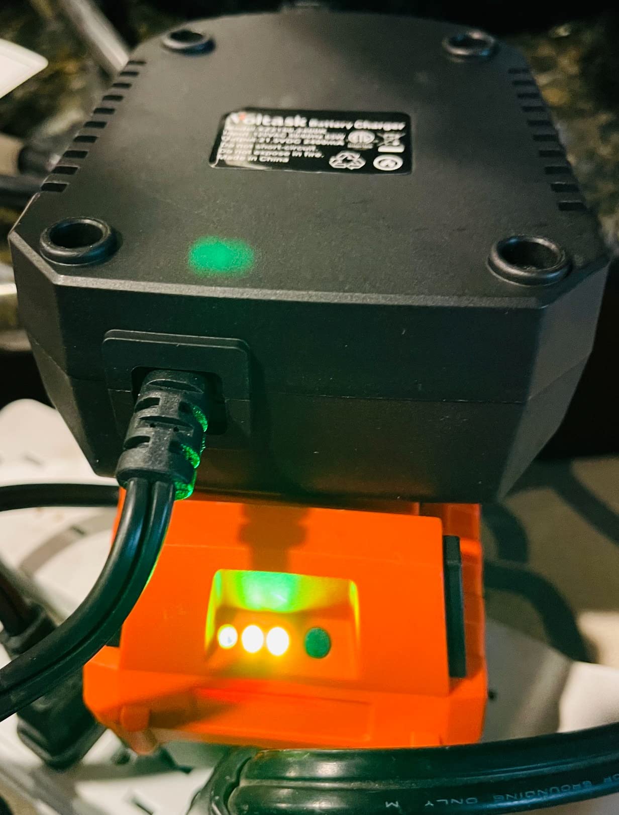 VOLTASK Cordless Snow Shovel, 24V | 13-Inch | 4-Ah Cordless Snow Blower, Battery Snow Blower with Directional Plate & Adjustable Front Handle (4-Ah Battery & Quick Charger Included) photo review