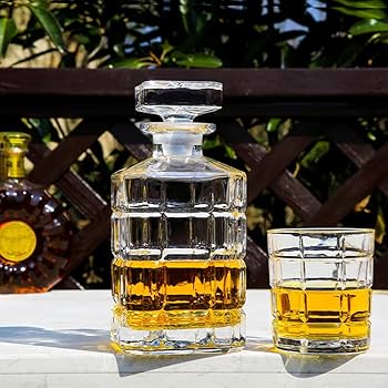 【美品】クリスタルガラスデカンタ ウイスキー デキャンタ Amazon｜ウイスキー デキャンタ クリスタル,透明ガラス
