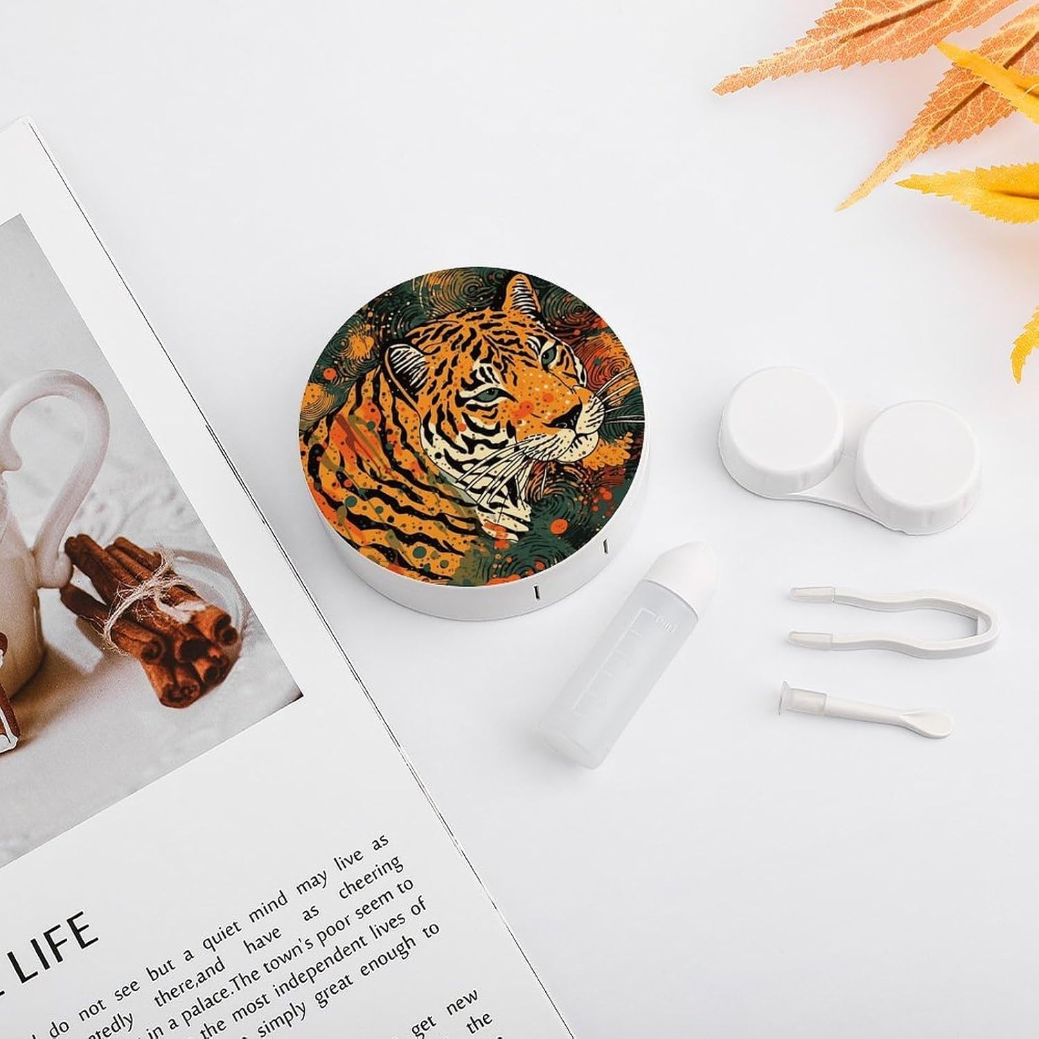 Tiger Botanical Print Contact Lens Case Portable Contact Lens Applicator Removal Tool Kit Cute Round Eyeglass Cases with Mirror for Daily Vision Care And Outdoor Use