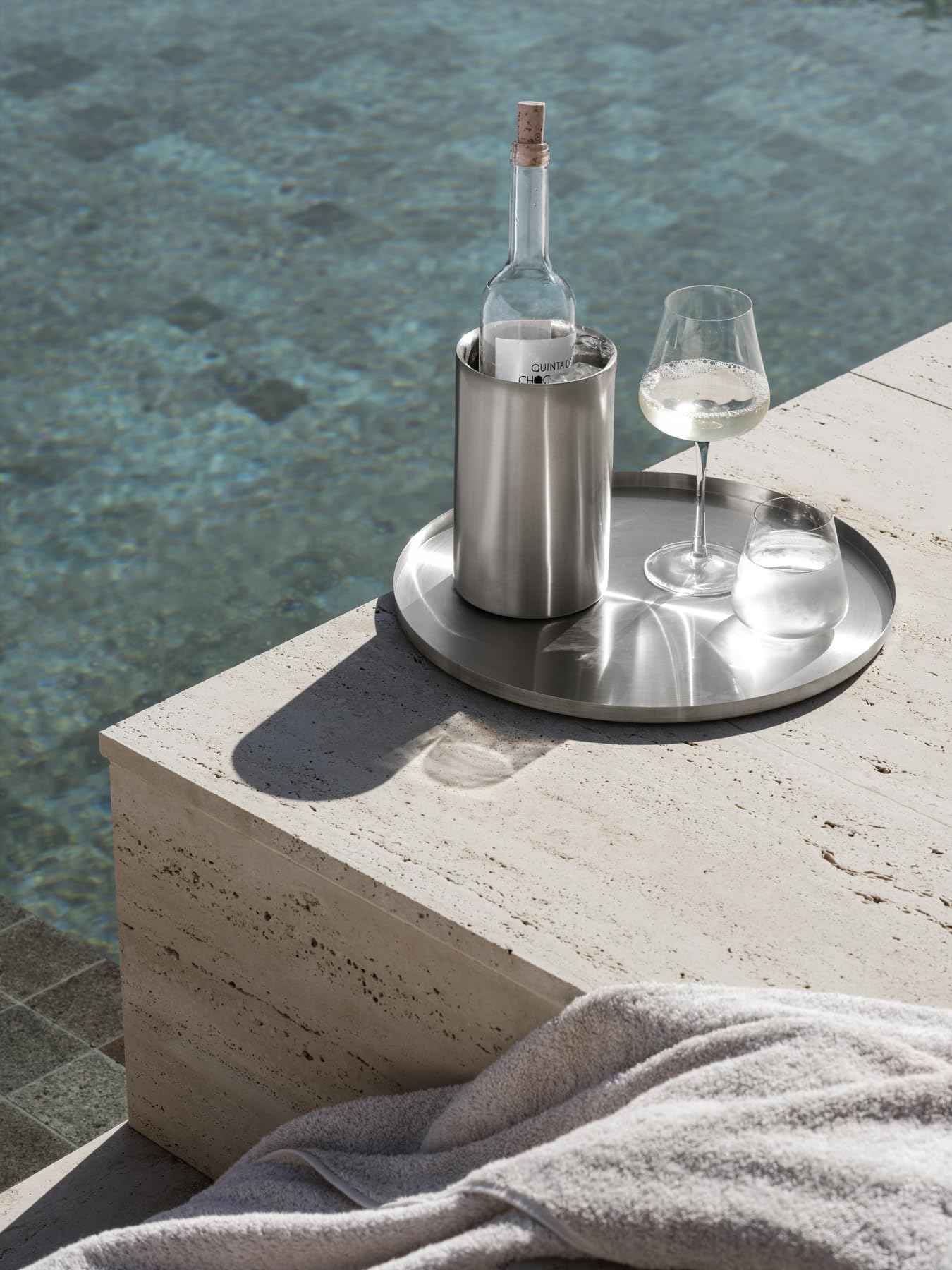 blomus | Serviertablett | Peasy | Edelstahl/Moonbeam | S | Ø30cm rund mit Rand |