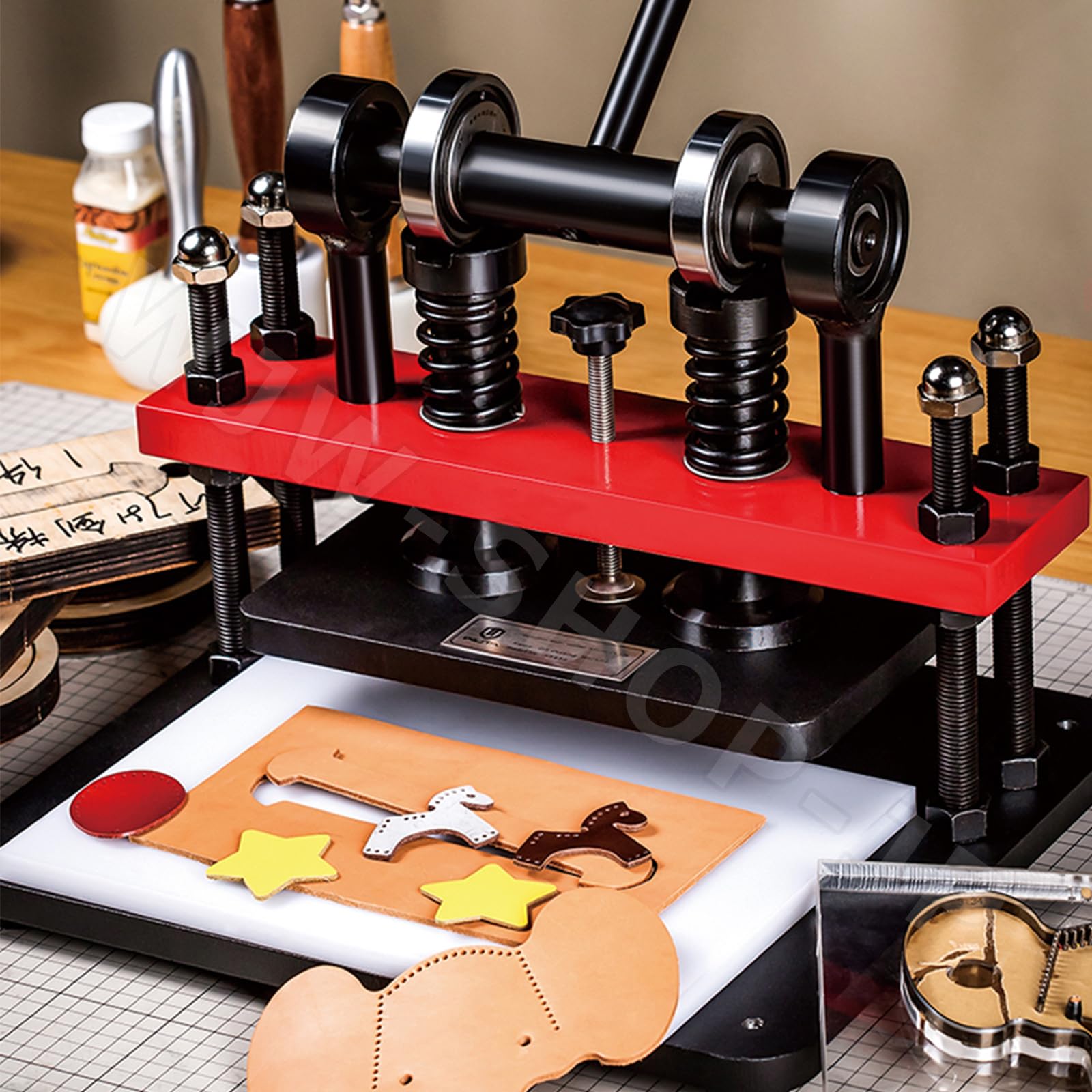 Amazon | 手動抜き型プレス機 手動革裁断機 レザーハンドプレスマニュ