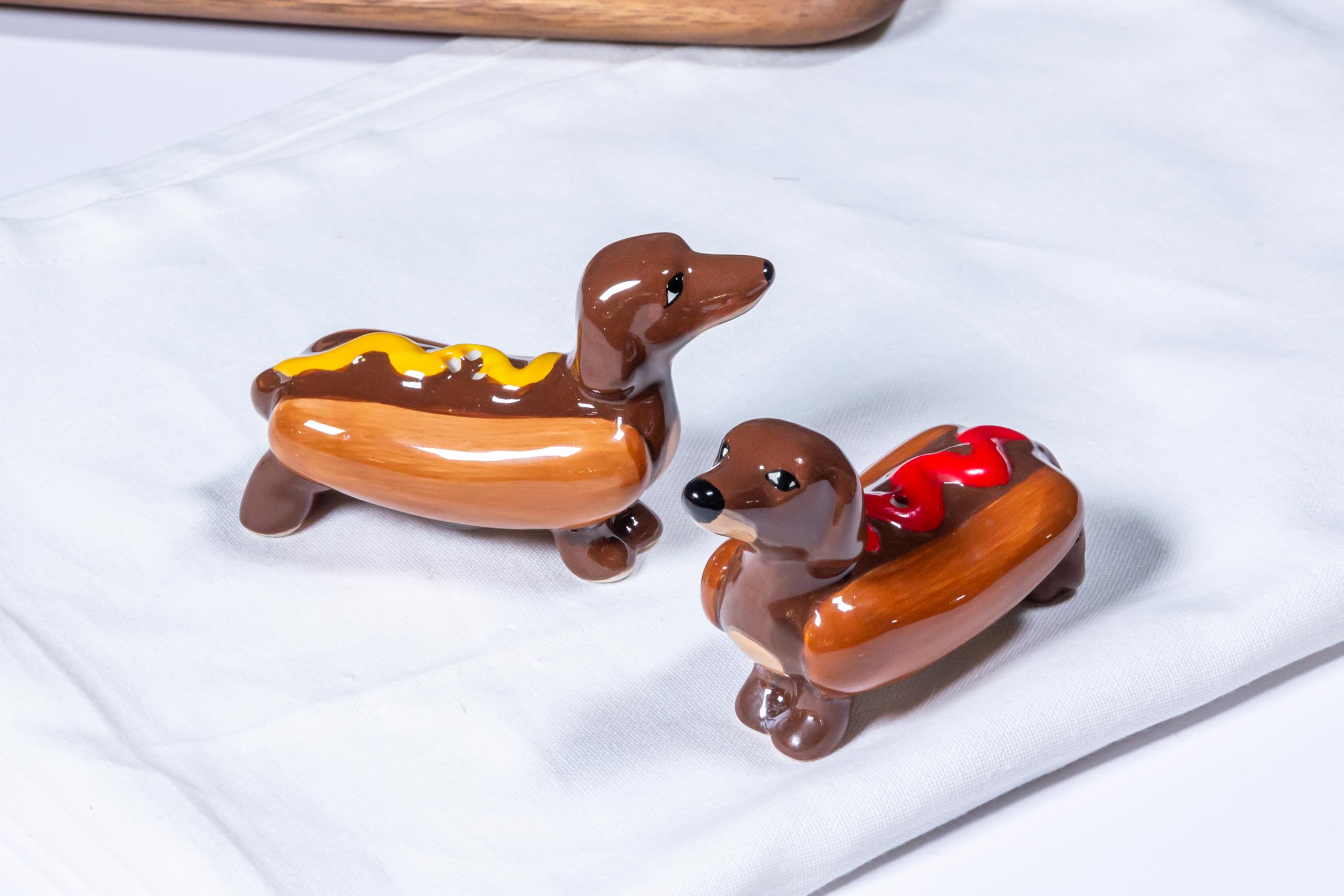 Amazon.com: Abbott Collection Dachshunds in Hot Dogs Salt & Pepper