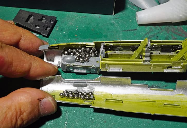 Amazon | トランペッター 1/48 MiG-21MF プラモデル | プラモデル 通販