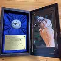 松山英樹プロ　記念盾　直筆サイン入り　ゴルフボール 松山英樹プロ直筆サインTitleist1ゴルフボール ボールケース