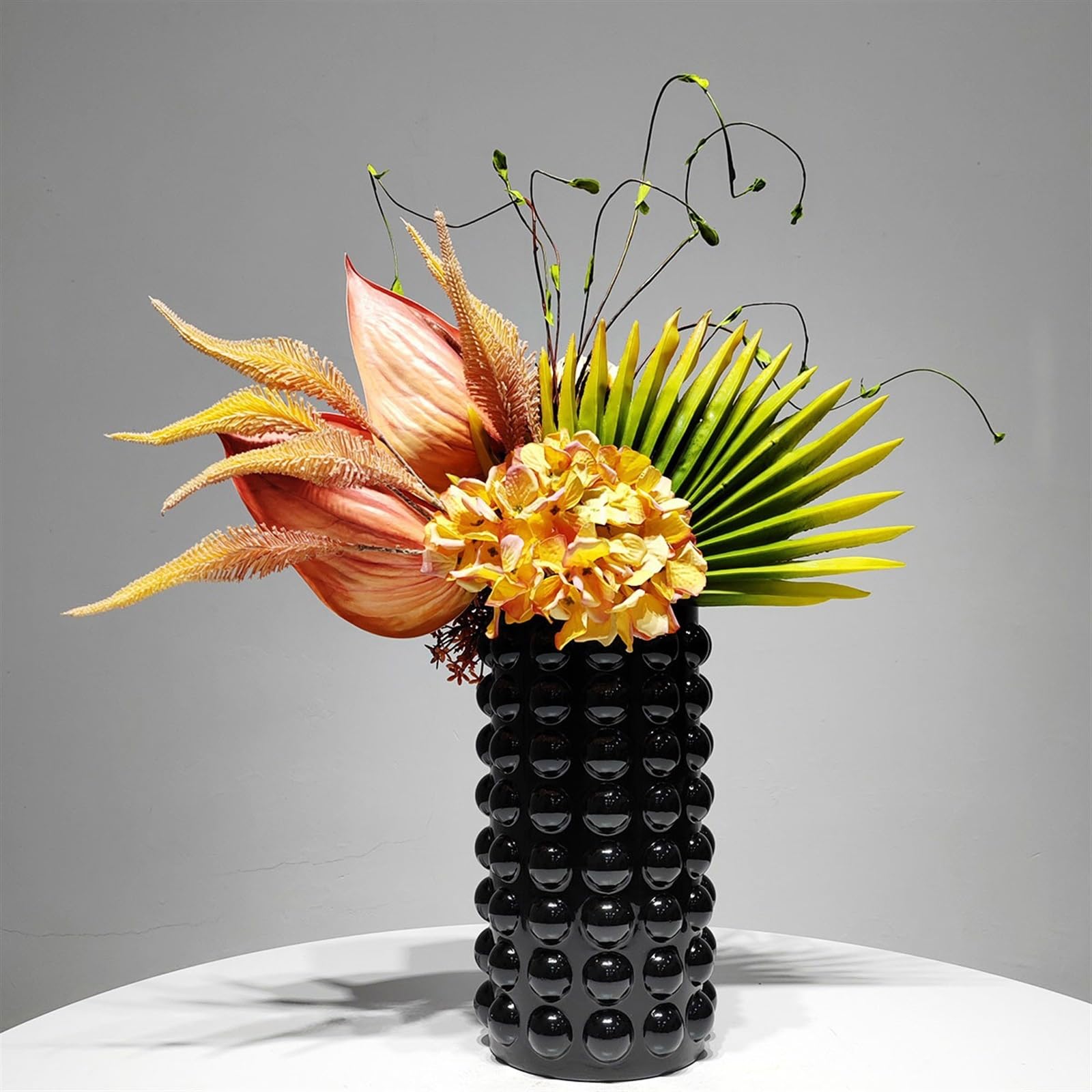 Fiori Artificiali Disposizione Floreale Artistica Simulazione Bouquet di Fiori Decorazione Domestica Disposizione Fiore Artificiale alla Moda con Vaso di Vetro Nero Fiore Finto