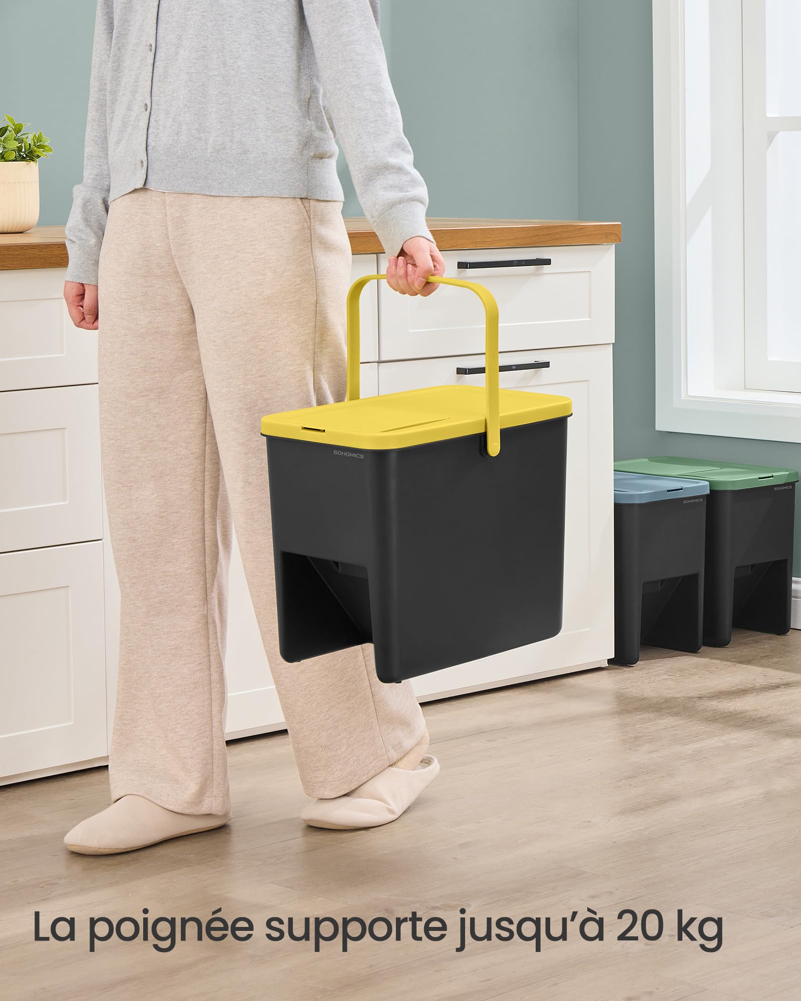 SONGMICS Poubelles de Tri pour la Cuisine, Lot de 3, Empilables, 20 L, Recyclage, Couvercles à Ouverture par Pression, Autocollants, Coffre de Rangement, Jaune, Bleu et Vert LTB763BZ01