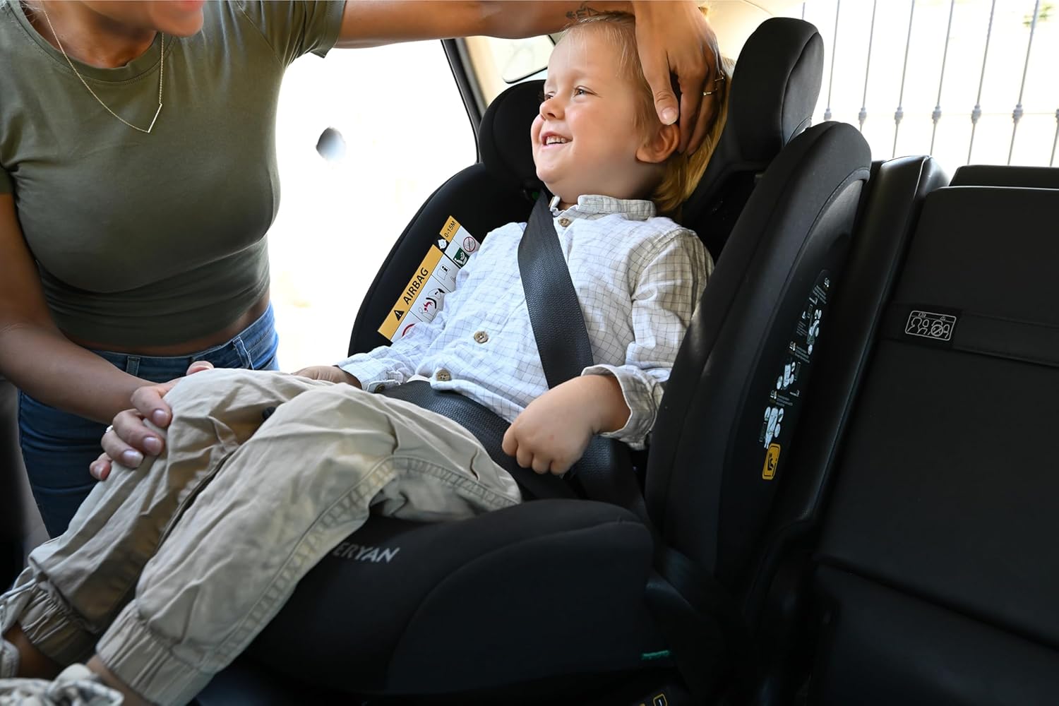 Woman adjusting headrest of Deryan Clyde car seat for a child