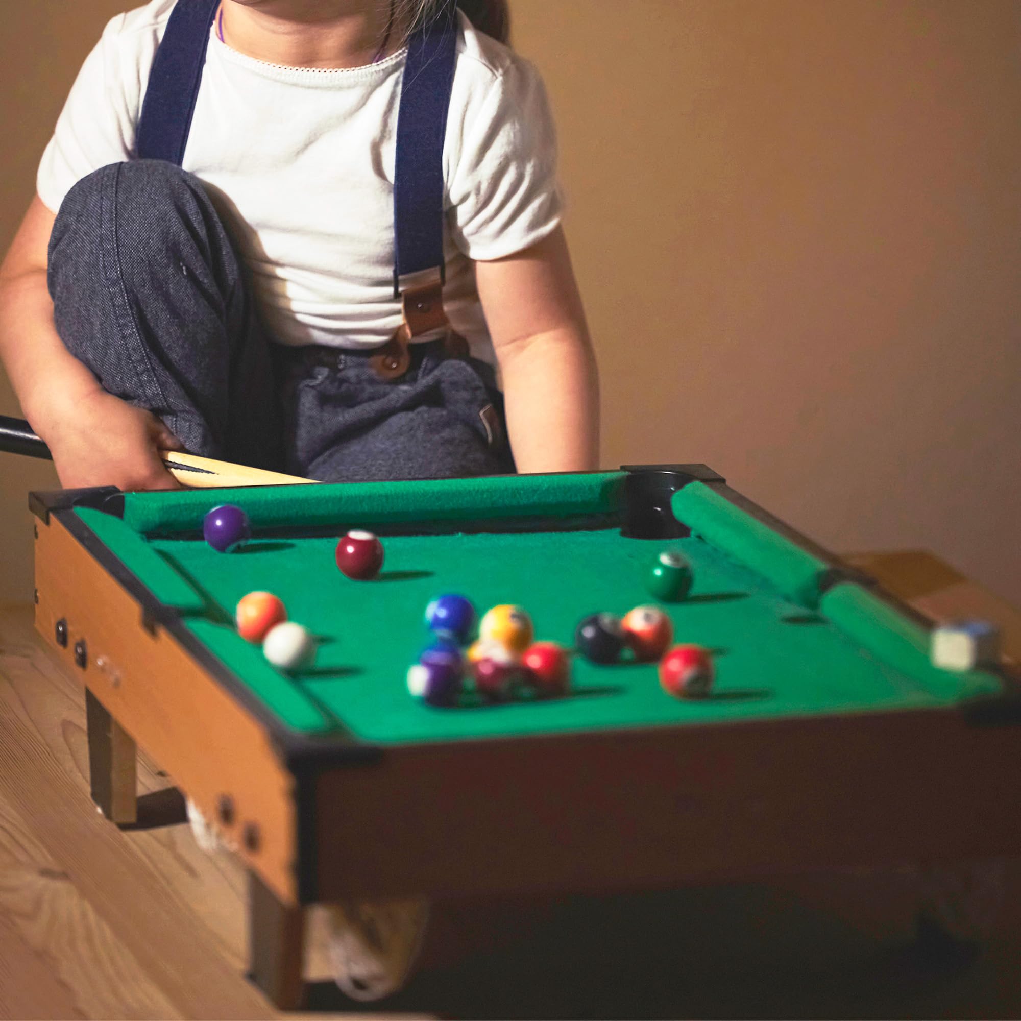 FISHTEC Mini Billard de Table Complet avec Accessoires - Conception en Bois MDF et Tapis en Feutrine Vert - Idéal pour s'amuser en Famille ou Entre Amis - Format Compact 69 x 35 x 17 cm