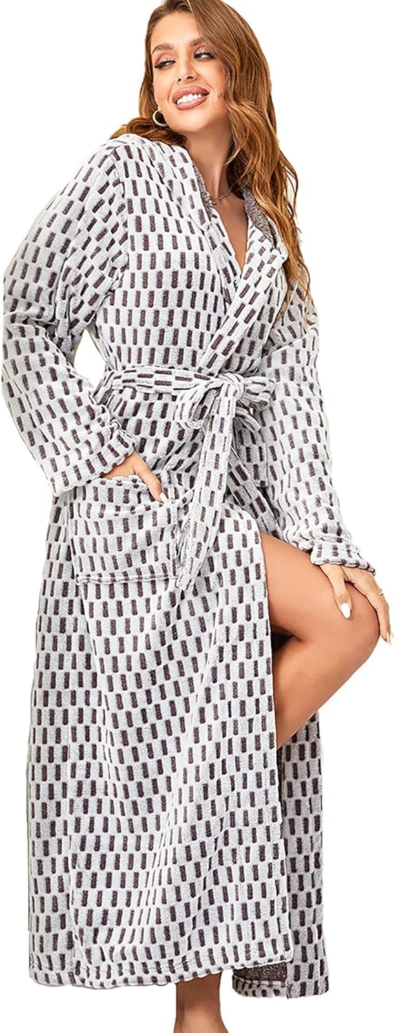 RONGTAI Womens Robes Plush Fleece Hooded Bathrobe Thick Nightgown with Pockets Fluffy Sleepwear