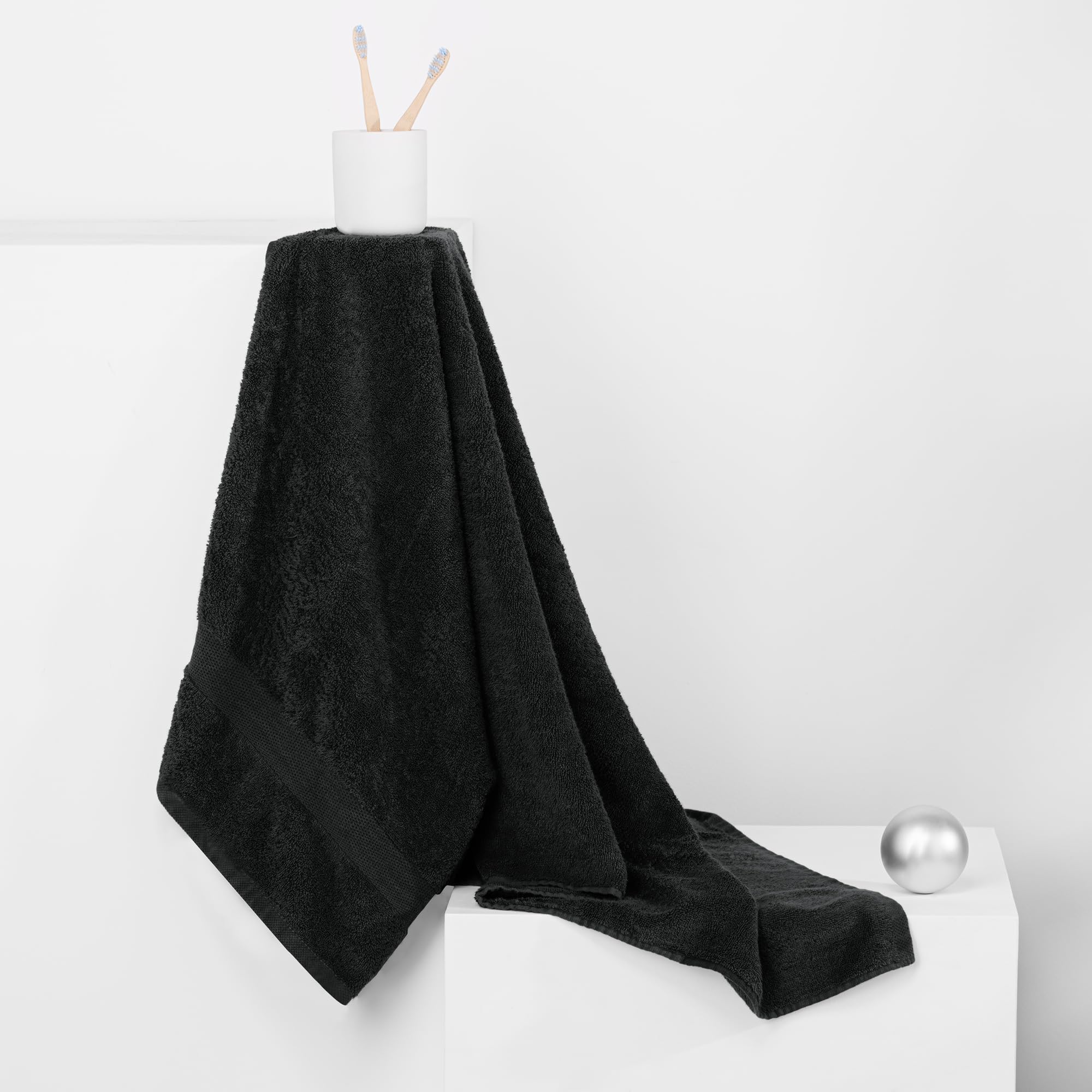 DecoKing Set di 4 asciugamani in cotone di qualità 525 g/m², 50 x 100 cm e 2 teli da bagno 70 x 140 cm, nero assorbenti Marina