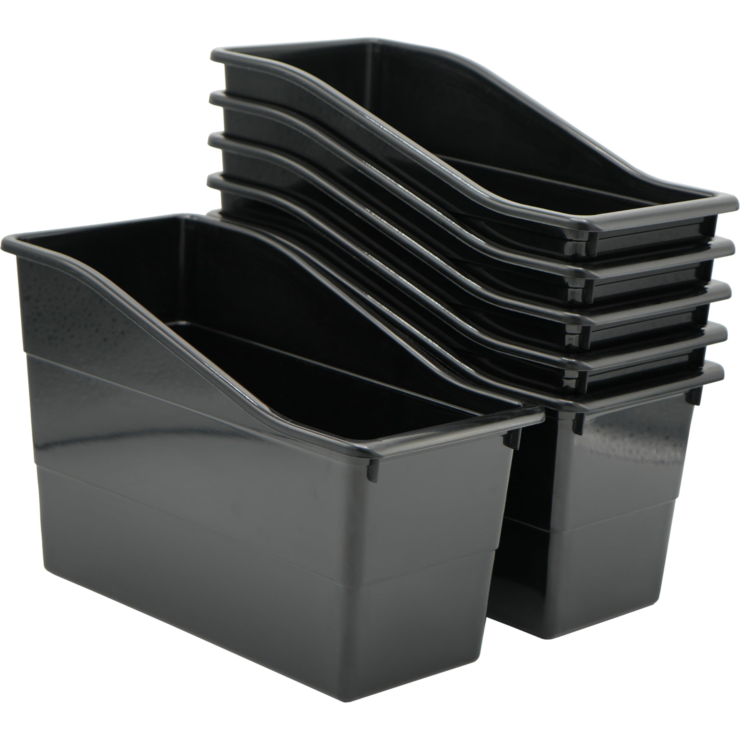 Rangement vertical en plastique contre les dossiers pliés sur les tables de classe
