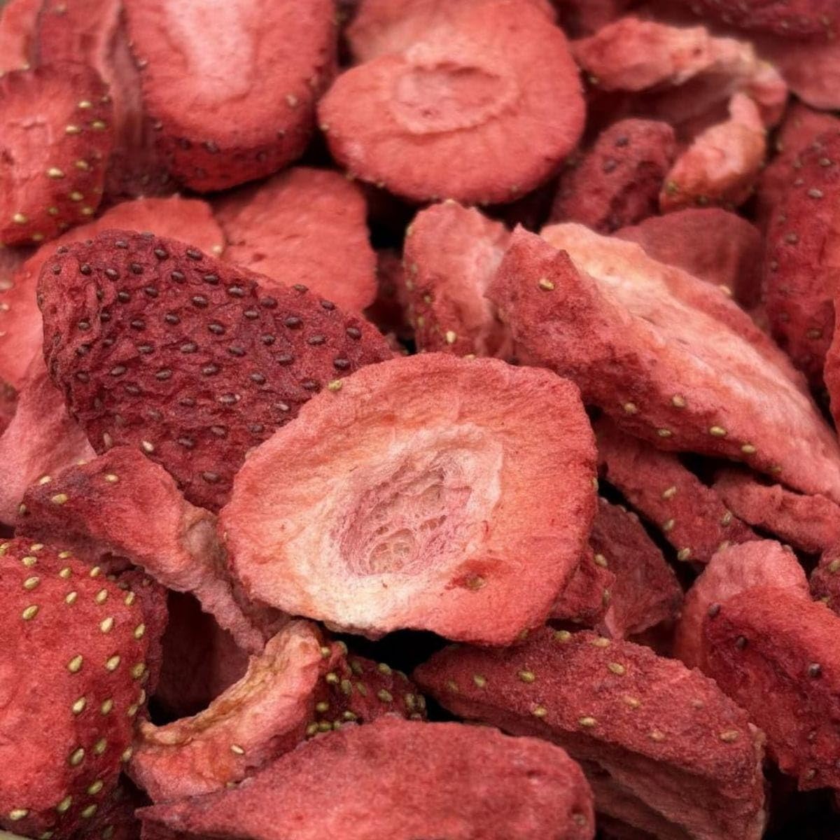NULTHY 250g Fresas Liofilizadas - Snack 100% Natural, Sin Azúcar Añadido. Fruta Deshidratada Crujiente para Batidos, Cereales y Repostería. Nutrición Saludable y Deliciosa