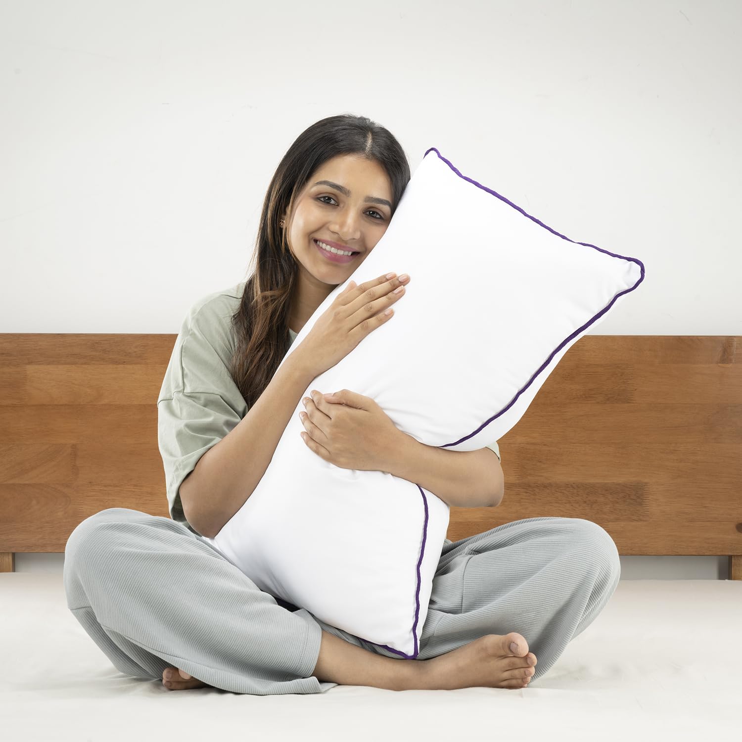 Wakefit Microfibre Sleeping Pillow | Standard Size 27x16 Inch | Super Soft & Fluffy | Breathable & Hypoallergenic | Microfibre Filling | Premium Fabric Cover | 6 Month Warranty - White