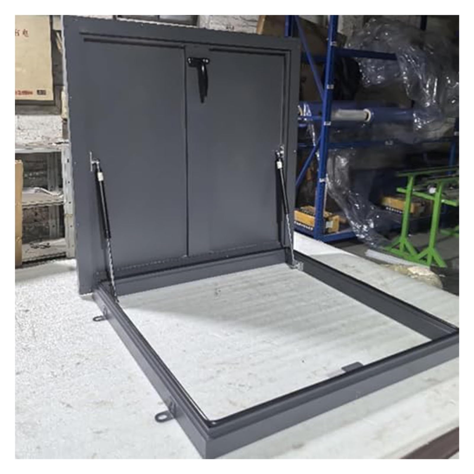 Cubierta de escotilla de techo con revestimiento de zinc de 45 x 45 cm, escotilla de acceso de techo plano para salas de almacenamiento y almacenes, tapa plegable duradera para un fácil acceso