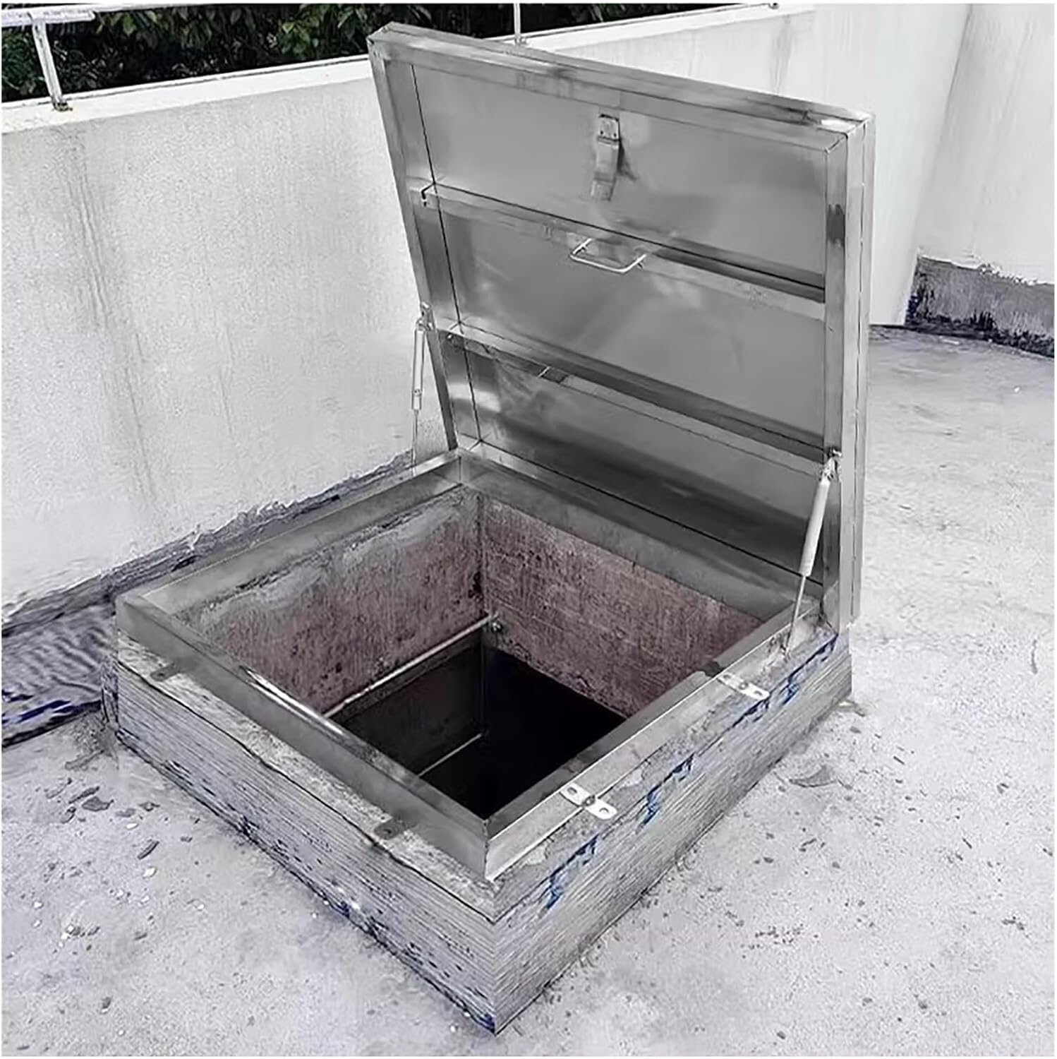 VUIKLCty Square Attic Staircase Exit Cover, Steel Attic Skylight Cover, Manhole Cover With Buckle Lock(85 * 85cm)