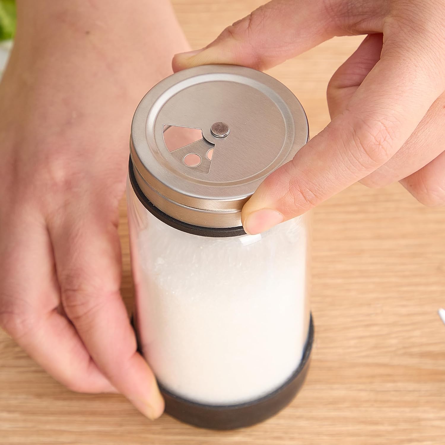 8 oz Salt, Pepper Shaker, 3 Adjustable Rotating Outlet Holes