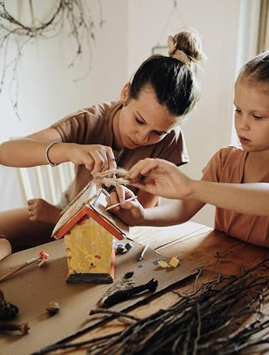 Miniatura 4 de Kinderfeets Birdhouse con pintura y pinceles, casa para pájaros sostenible totalmente montada, incluye pinceles, colores a base de agua y cuerda de