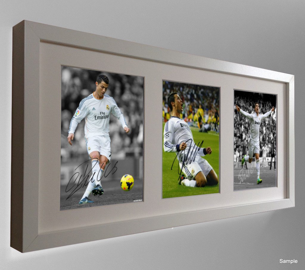 Signed Soccer White Ronaldo Real Madrid Autographed Photo Photographed Picture Frame Football Gift