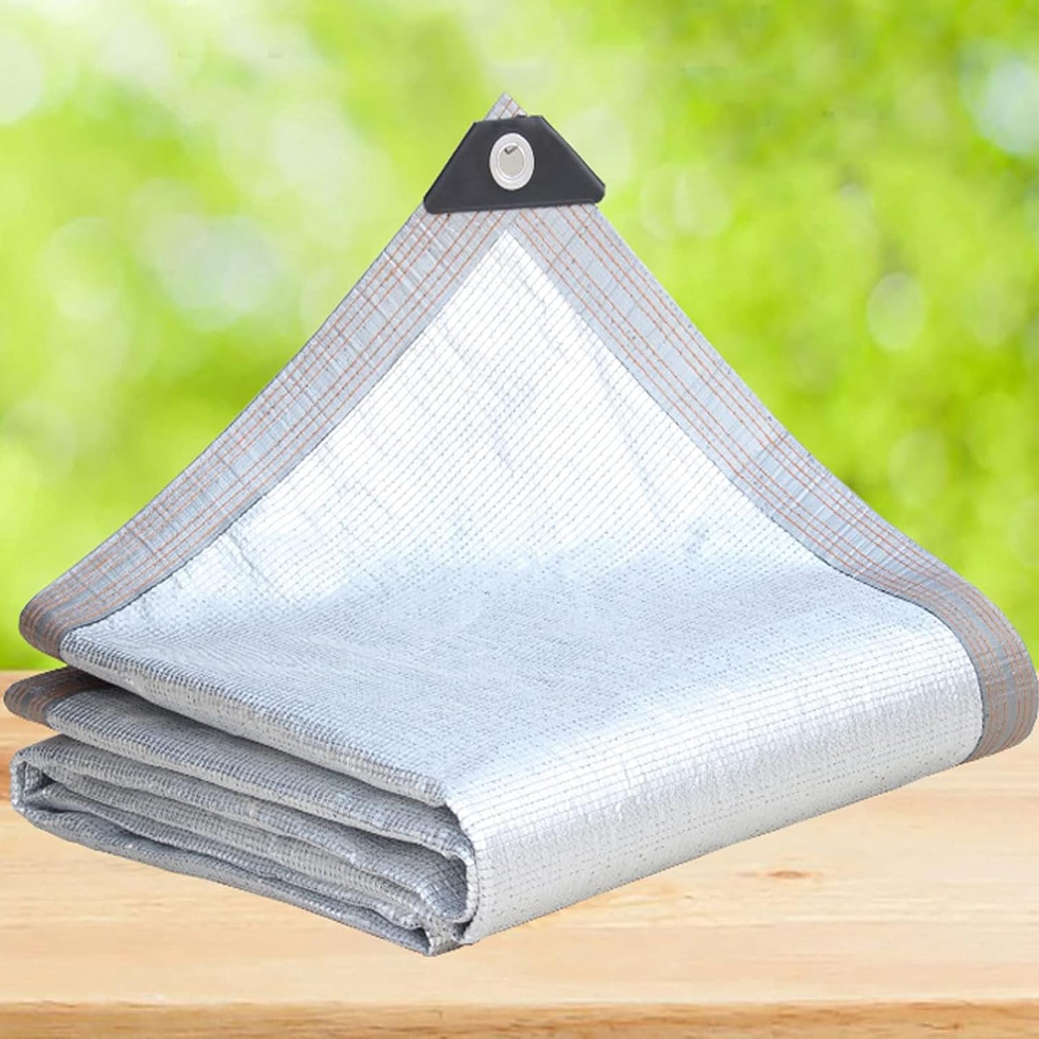 Tissu rafraîchissant à 99 % en aluminium réfléchissant UV pour serres, jardins, terrasses, voitures et abris avec œillets (600 cm x 700 cm)