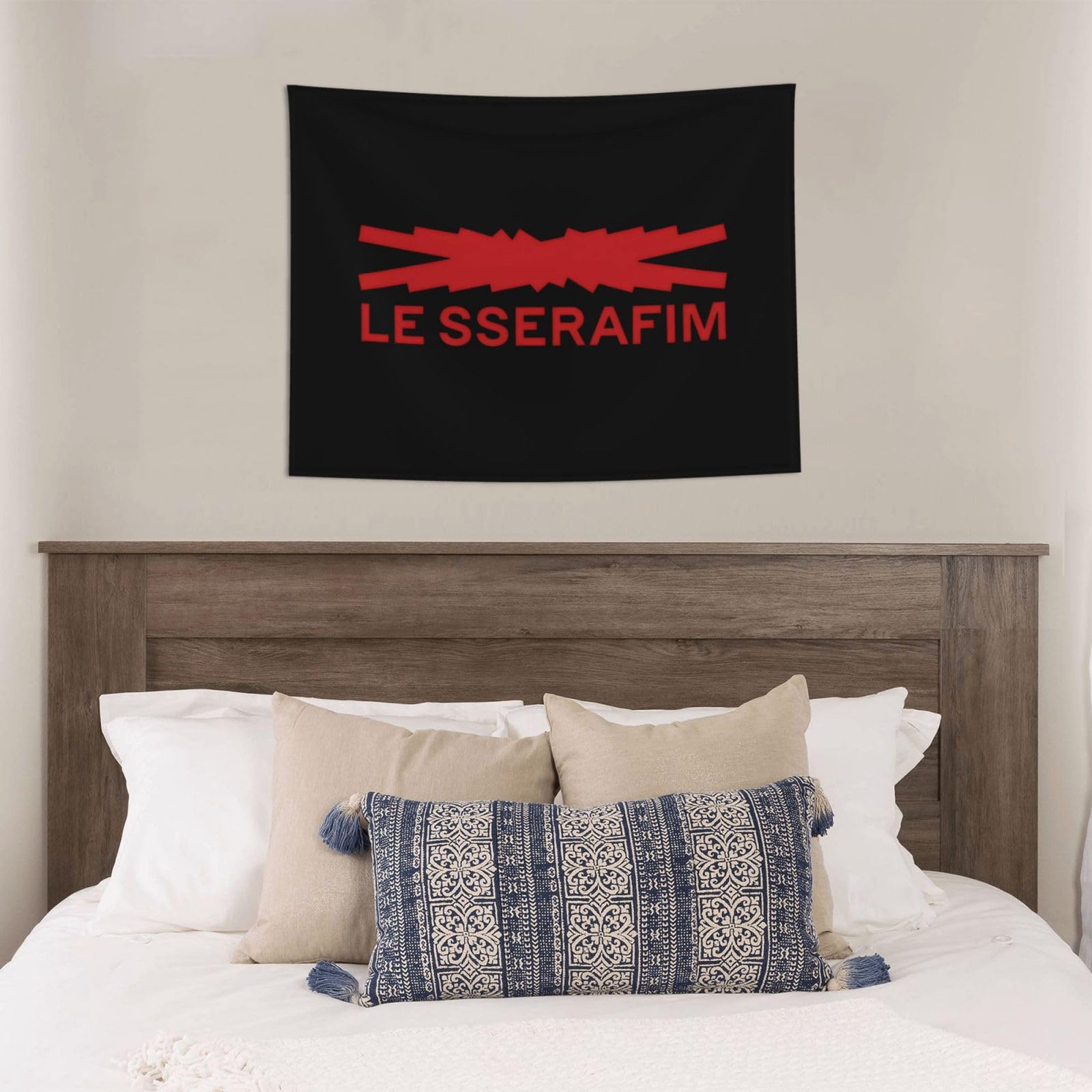 Amazon.co.jp: Le Sserafim ル セラフィム Perfect Night タペストリー