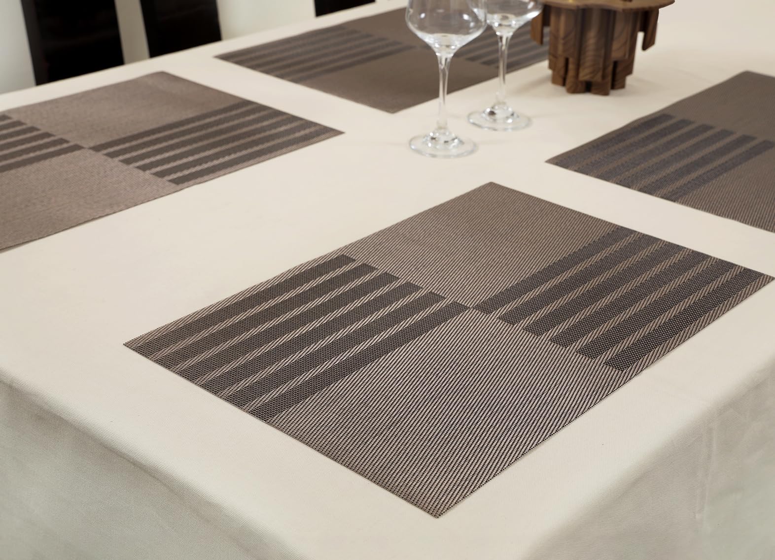 Yellow Weaves PVC Dining Table Placemats | Heat Resistant Dining Table Place Mats for Kitchen Coffee Center Table Side Party - (Set of 4, Rose Gold)