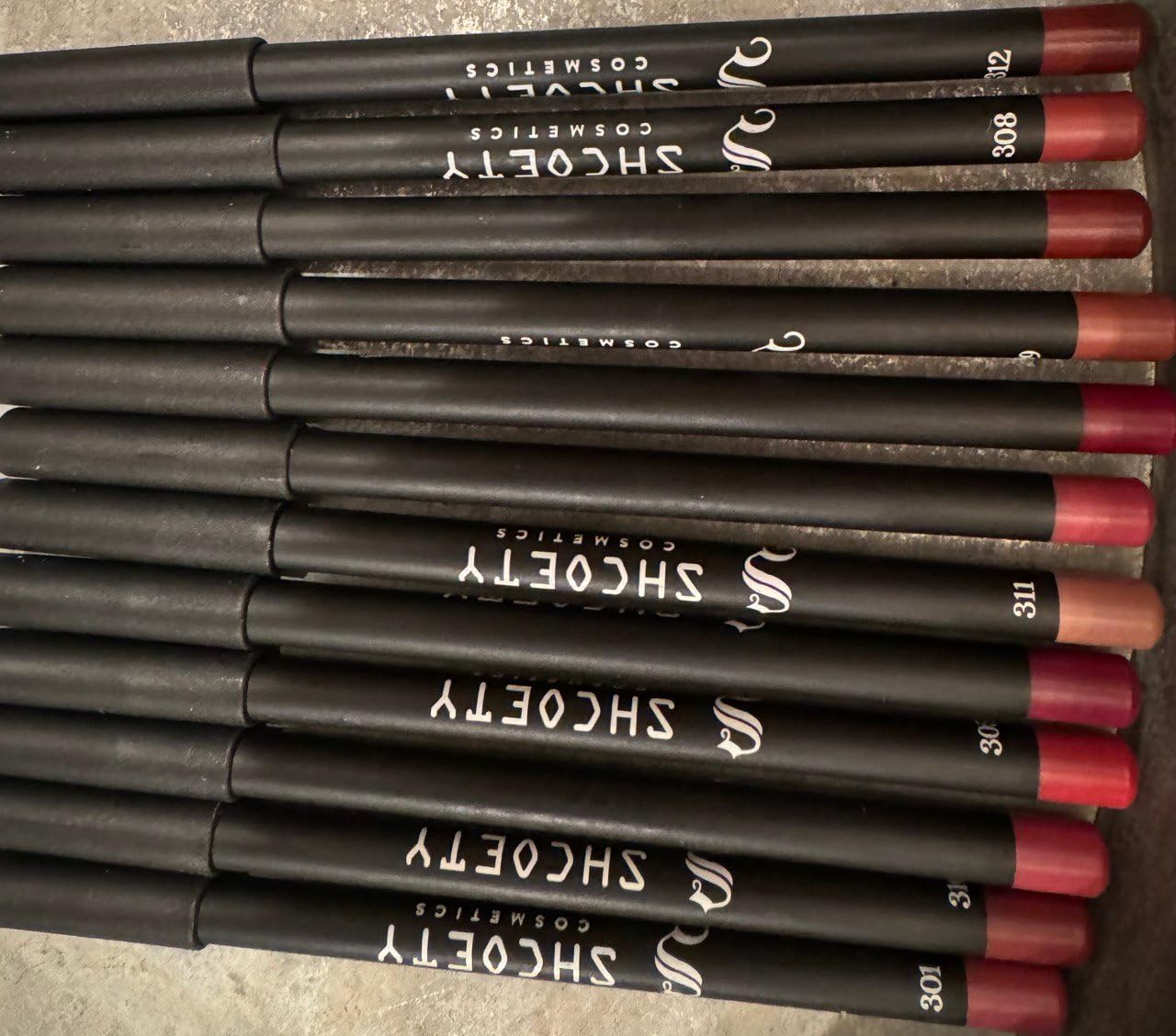 Baorder 12 Colors Matte Lip Liner Set,Premium Waterproof Smooth Lip Pencils,Long Lasting Nude Liner Lipstick for Defining & Filling Lips