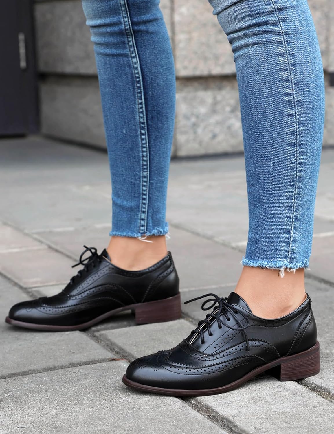 Roimaash Leisure Oxford Shoes Women Two Tone Wingtip Brogue Shoes - Image 5