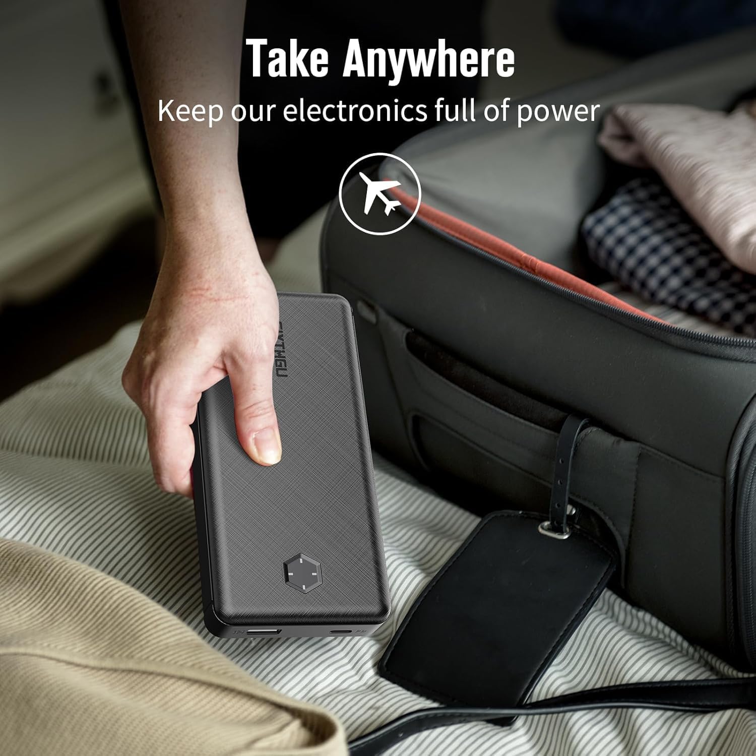 SIXTHGU S2102 Power Bank showing rapid recharge via USB-C input