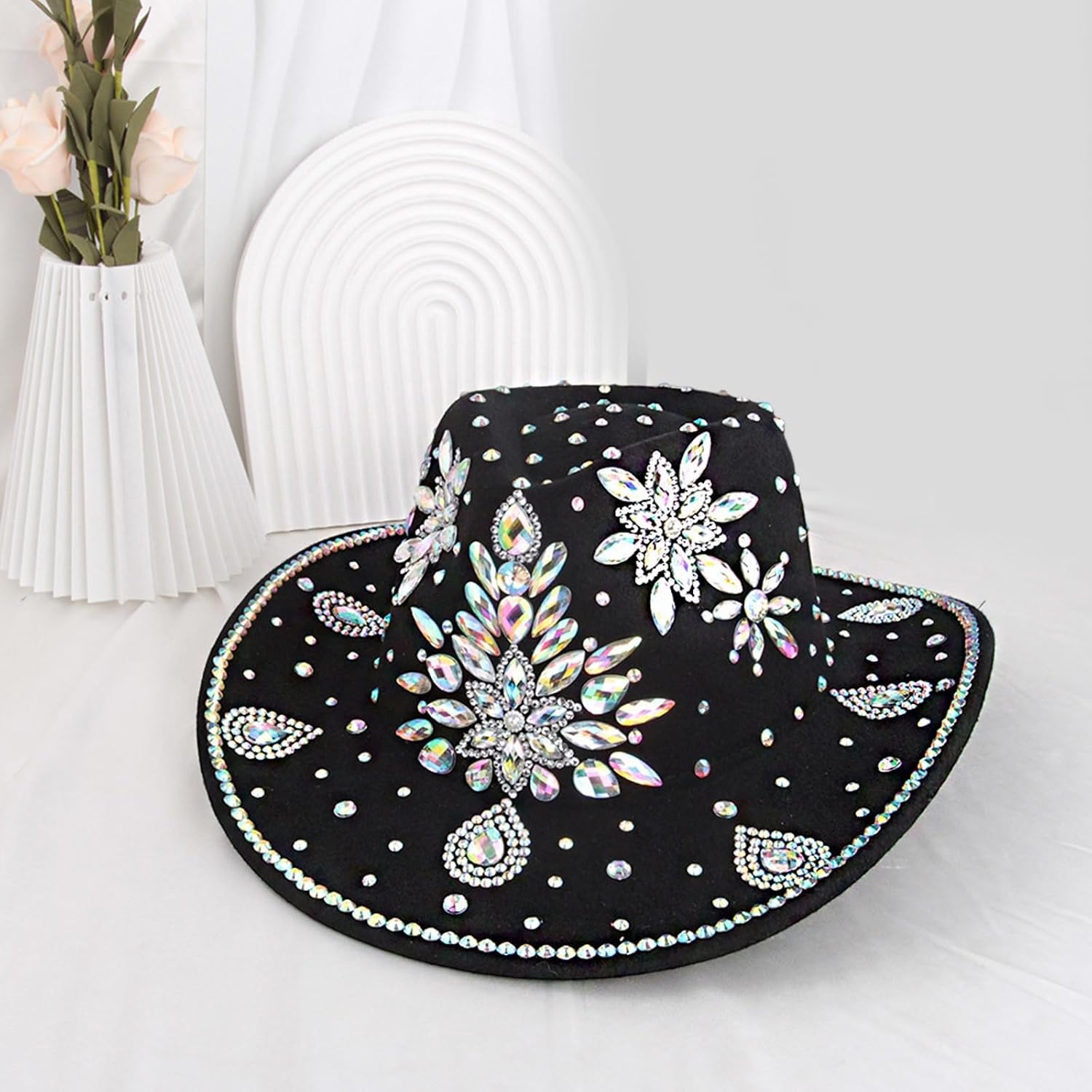 Round Top Wide Brims Cowgirls Hats Adorned with Rhinestones Costume Hat for Face Shaping and Cowgirls Styles Fashion Western