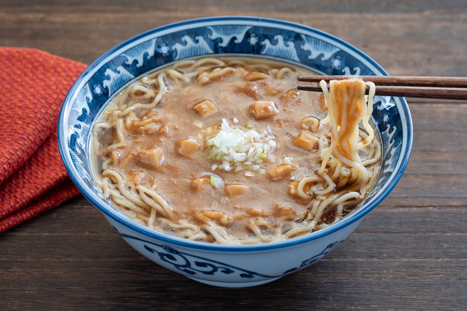 Amazon.co.jp: マルハニチロ 金のどんぶり 四川風麻婆丼 68663 : 食品