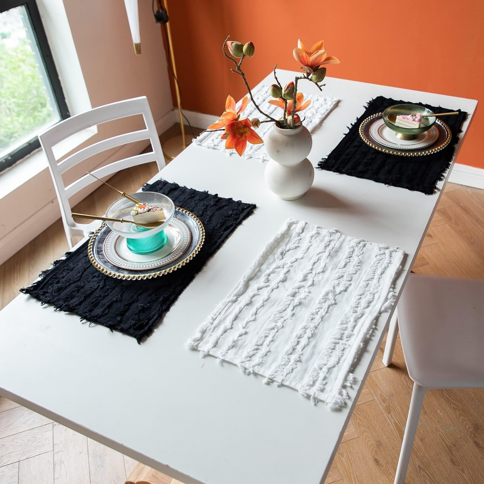 Lot de 4 Dessous de Table 30x45cm, Set de Table Blanc Rayé Uni avec Pompons Coton Lin