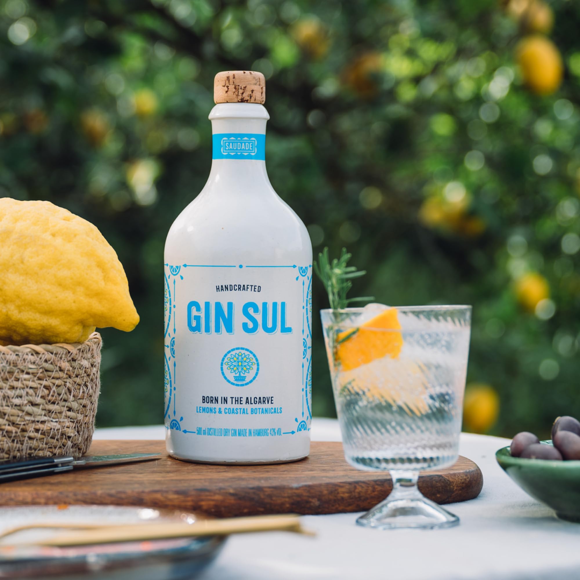 GIN SUL – 1 x 0,5l Distilled Dry Gin made in Hamburg 43% Vol. Aromen von Wacholder & Zitronen aus Portugal