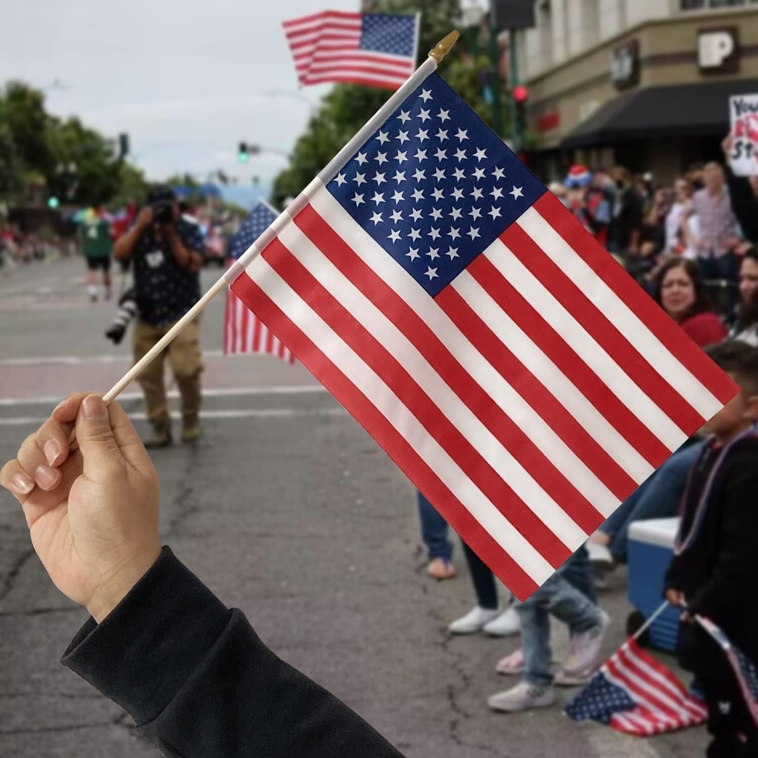 50 Pcs 8x12 Inch Small American Flags on Sticks, US Handheld WoodenStick flag with Kid-Safe Spear Top,Memorial Day,Independence Day, Patriotic Decorations,Yard Gladen Flag
