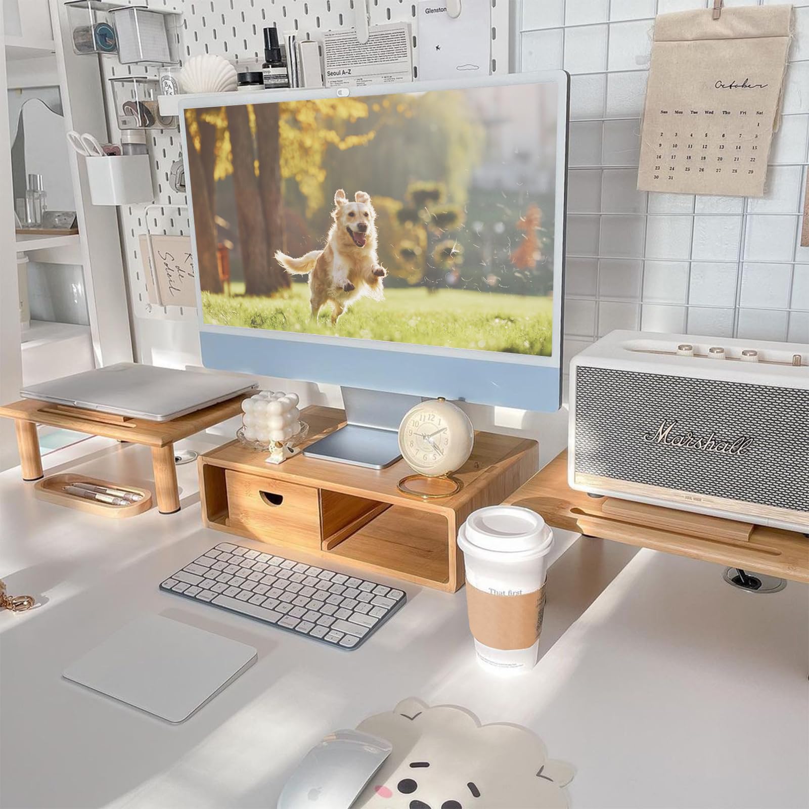 Bamboo - Estantería doble para 2 monitores, incluye almacenamiento para escritorio y material de oficina, soporte para monitor de ordenador, elevador de TV de hasta 130 libras, color natural The Forest Stewardship Council