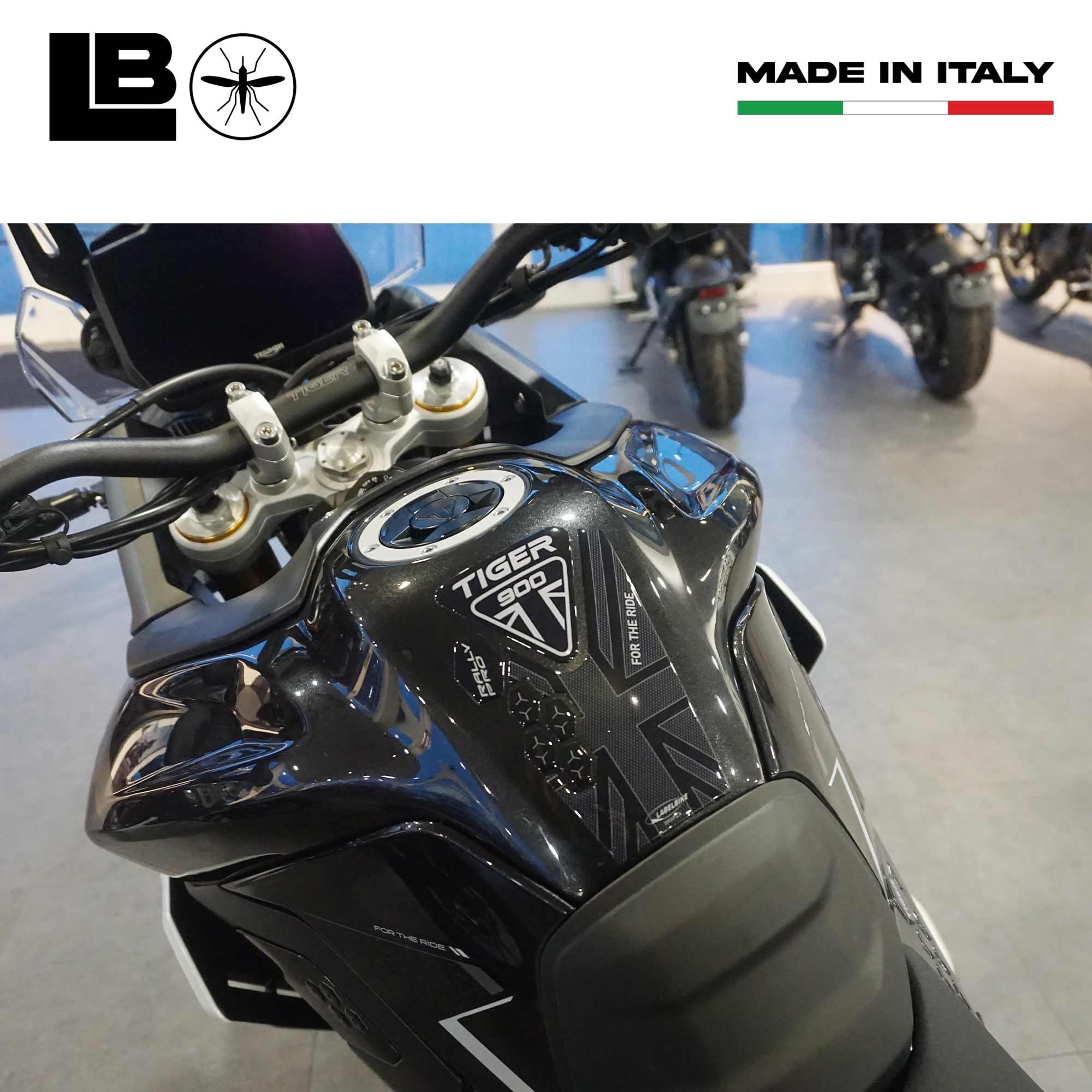labelbike - Adesivo 3D Moto Paraserbatoio alto Protezione e Decorazione in Resina compatibile con Triumph Tiger 900 Rally PRO