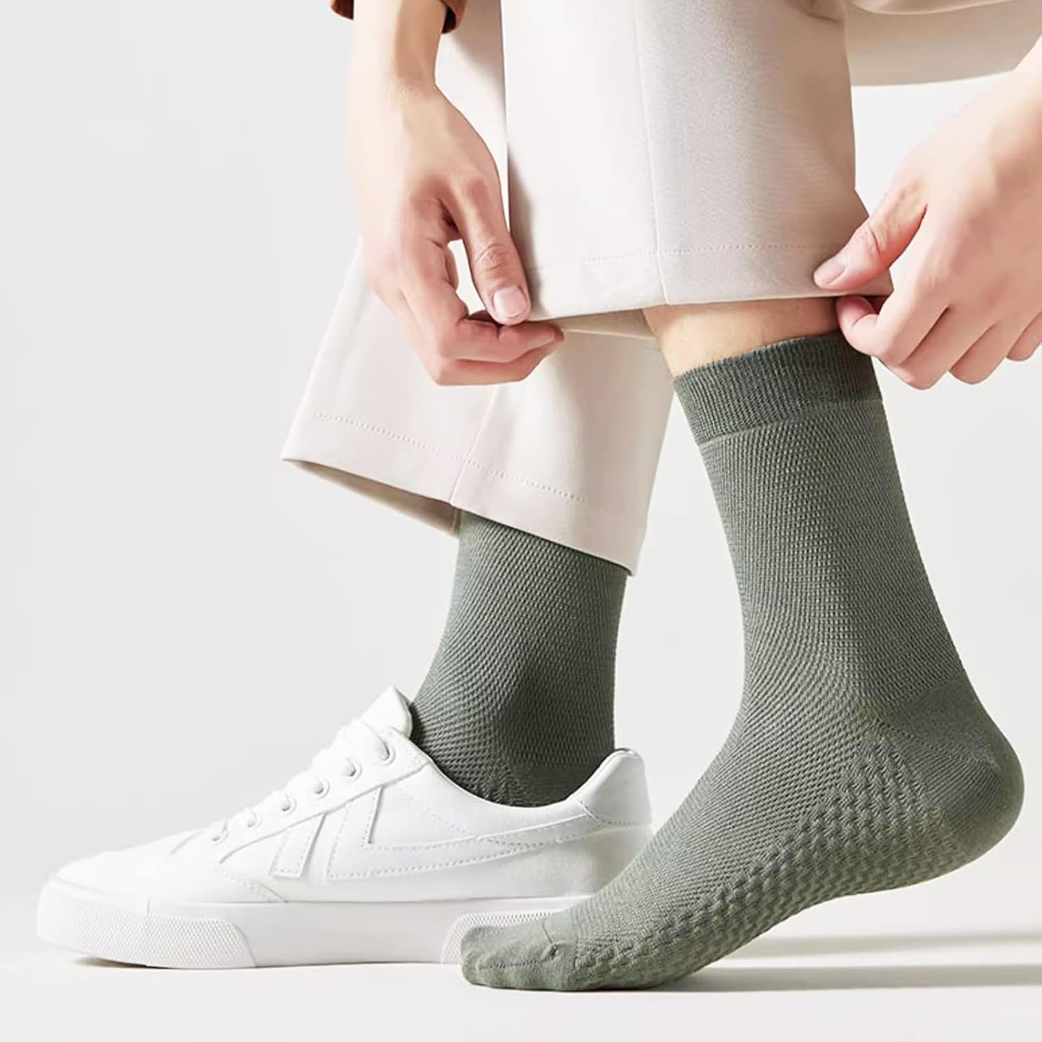 Pacote com 5 meias esportivas masculinas de mistura de algodão, Style01-Masculino Tamanho do Calçado: 7-12, Tamanho Único em promoção! Veja a oferta e mais achadinhos de Moda íntima 9 Hoje é o melhor dia para comprar Pacote com 5 meias esportivas masculinas de mistura de algodão, Style01-Masculino Tamanho do Calçado: 7-12, Tamanho Único com aquele preço maroto! Promoção! Aproveite a oferta! 9