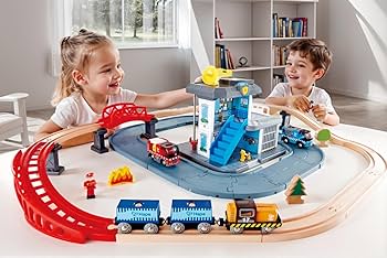 ハペ　オモチャまとめ売り Amazon.co.jp: Hape(ハペ) 消防車セット 9.5×5×3.5cm 3才以上
