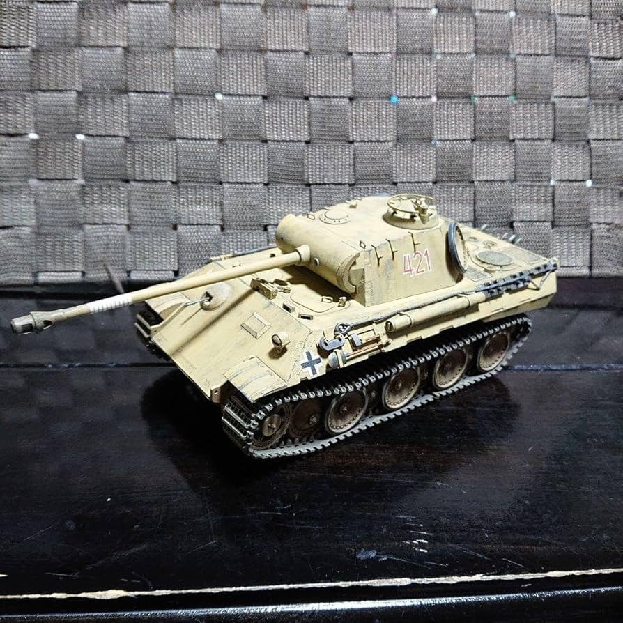タミヤ1/35ドイツ軍　パンターA型　パンサー　戦車完成品 Amazon.co.jp: 完成品 タミヤ 1/35 ドイツ中戦車 パンター A型