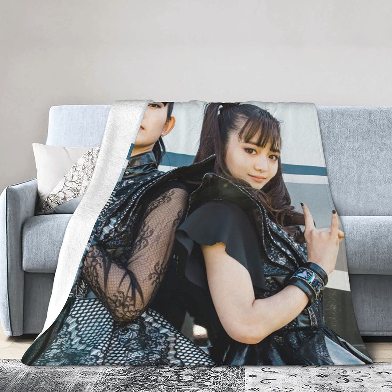 YINGD Babymetal Throw Blanket for Couch Sofa Fluffy Microfiber Throw Soft, Cozy, Lightweight Suitable for Bed,Sofa,Chair, Camp Bed Livin 125CM X 100CM
