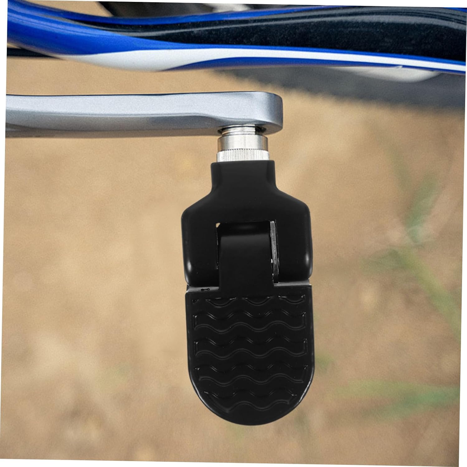 E-Bike Pedal Accessories Rear Seat Pedal for Bike Sturdy Aluminum Footrest Foldable for Easy Storage Random