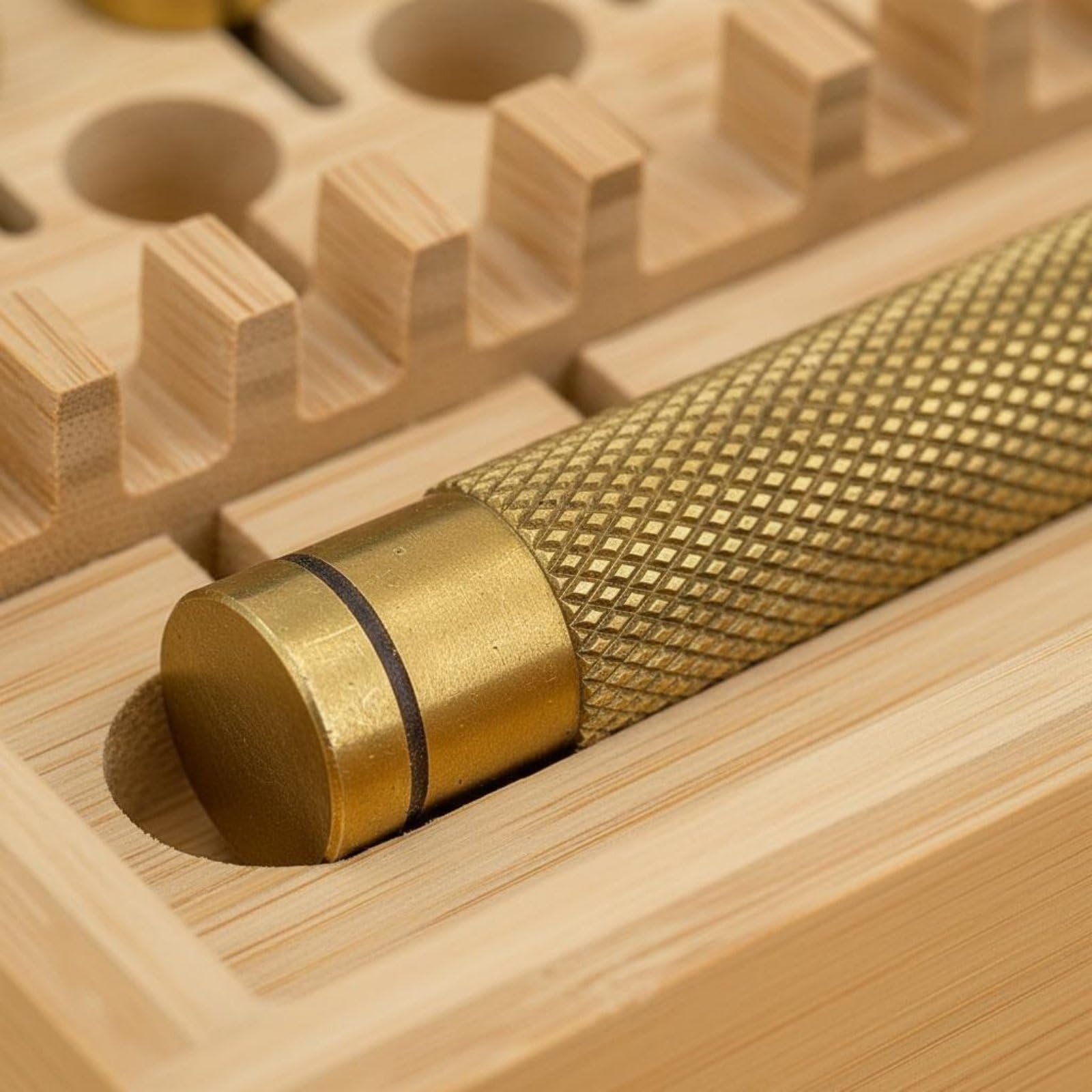 Kit Orologiaio Strumento Riparazione Set Bobinatore Molla Box Legno Metallo Solido Inserto Protettivo Adatto per Assemblaggio Orologi Manutenzione Postazione Lavoro