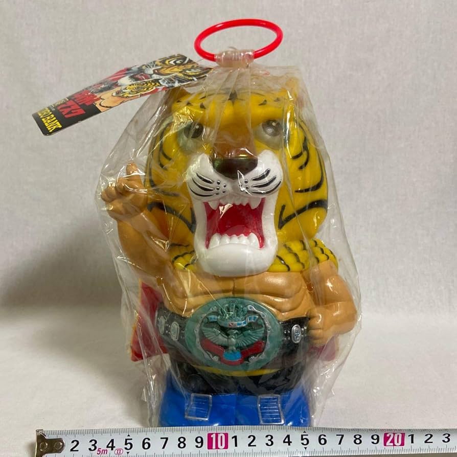 タイガーマスク　貯金箱 Amazon.co.jp: 未使用 タイガーマスク ジャンボ貯金箱 JUNBO