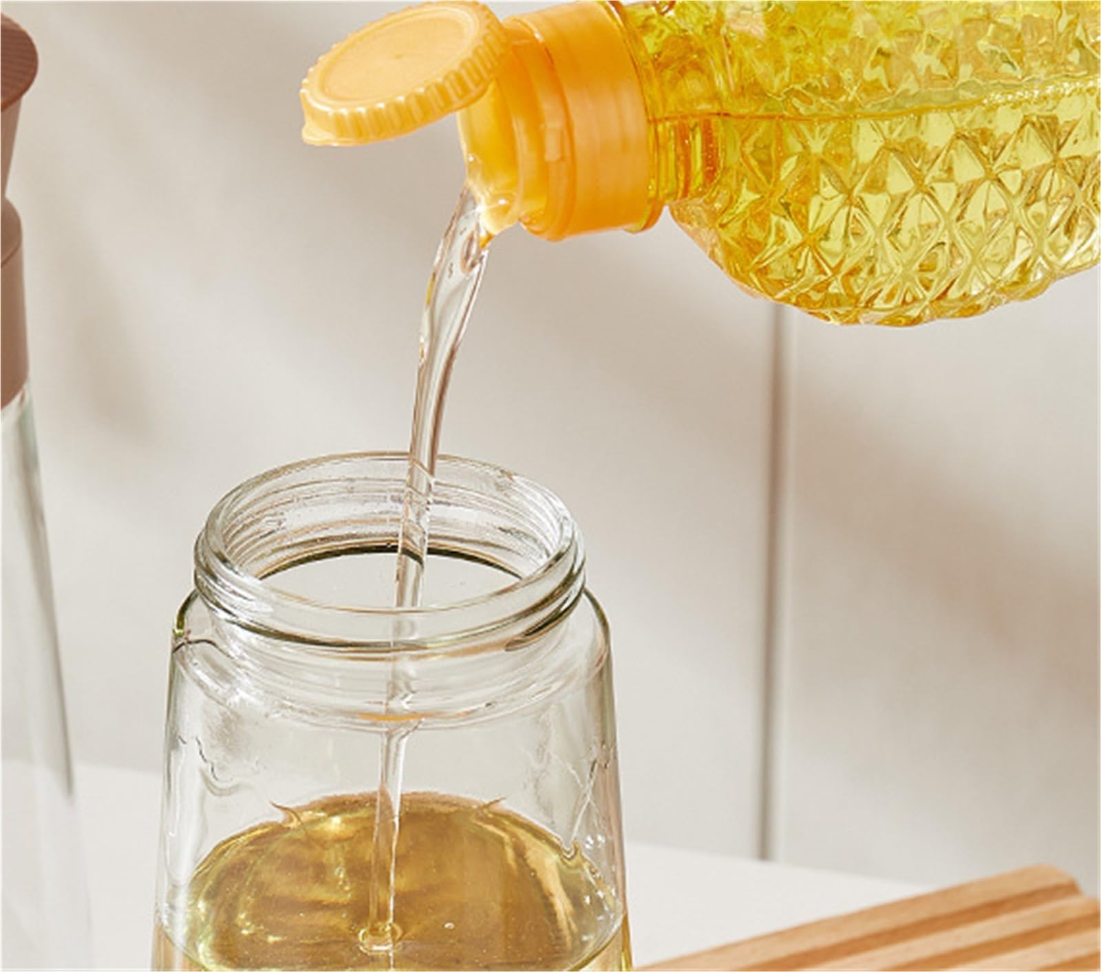 Ölsprüher Öl Sprühflasche 2 In 1 Olivenölspender Aus Glas Ohne Öl for Die Heißluftfritteuse, Grillöl-Sprühtopf Ölsprüher für Speiseöl(Pink)