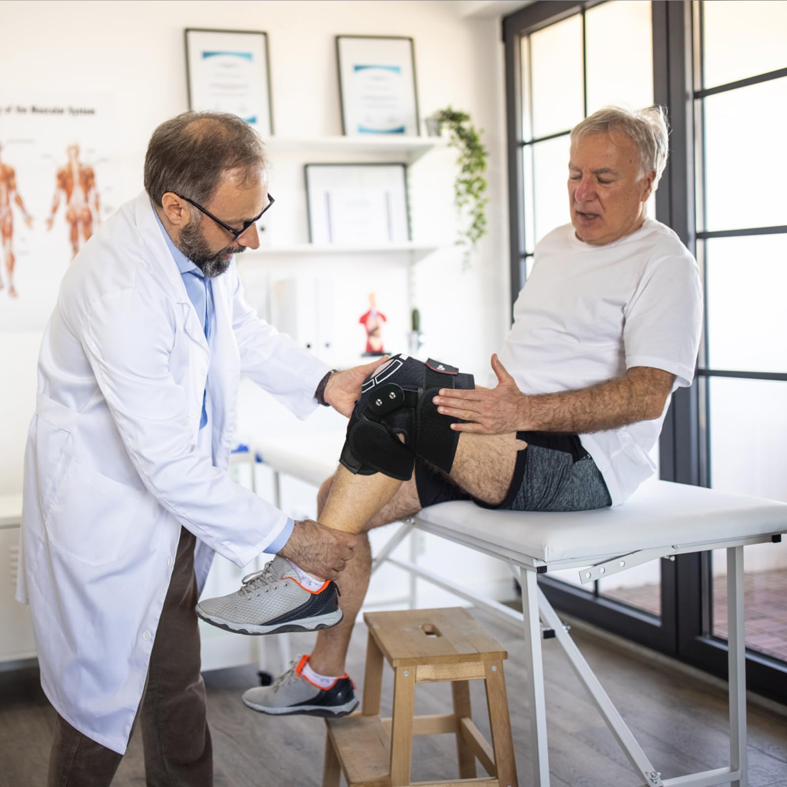 Attelle Genou, Genouillere Arthrose Genou avec Stabilisateurs Latéraux Amovibles, Genouillère pour Soulagement de Douleur, Arthrite - Homme et Femme (M/L/XL)