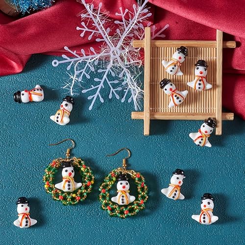 Vista 43 de Cheriswelry 46 cuentas de Navidad para árbol de Navidad, muñeco de nieve, guantes de hombre de jengibre, medias de cuentas surtidas, manualidades