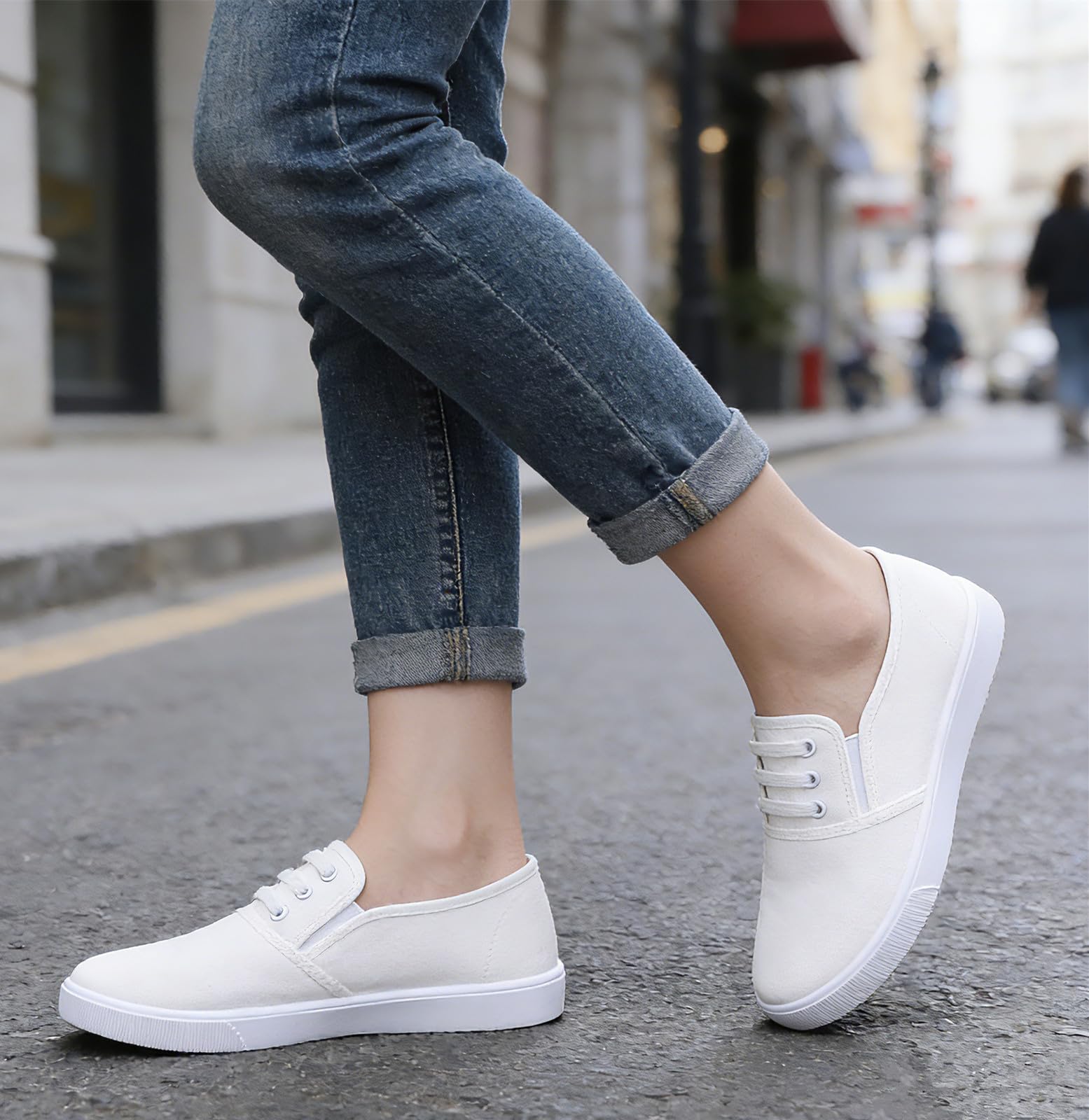 Canvas Tennis Shoes for Women Low Top Casual White Black Sneakers for Women Slip on Fashion Comfortable Walking Shoes